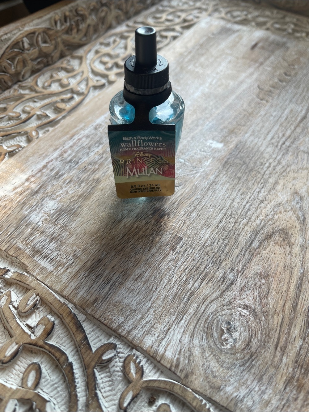 Bath & Body Works Wallflowers Refill - Blue & Gold Mulan Label